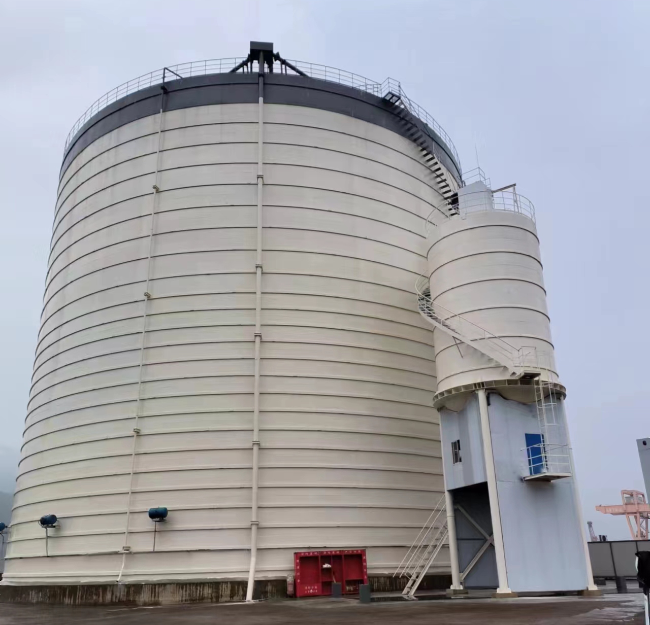 木鱼镇10万吨水泥钢板库